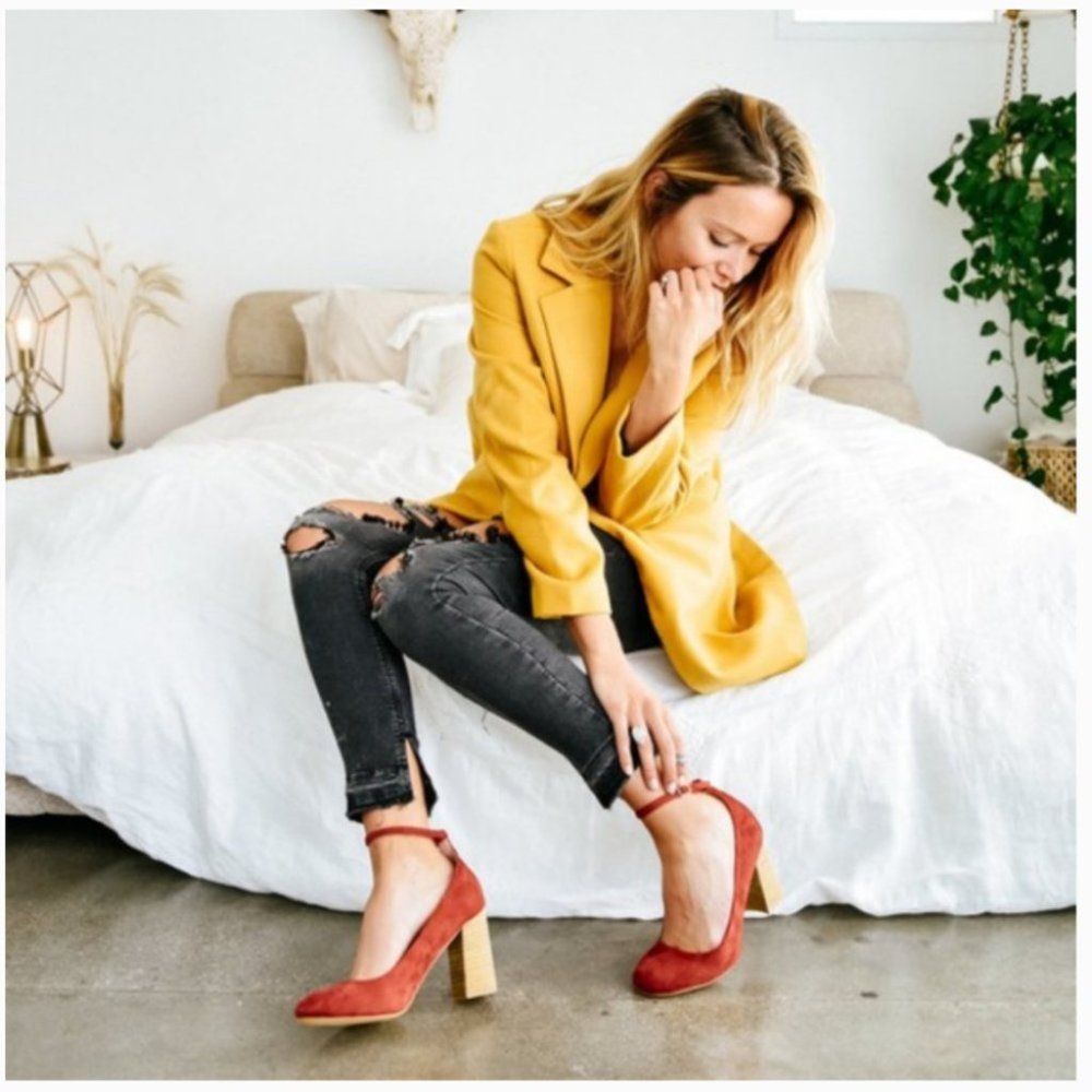 7 Mi.iM Red Kylie Leather Suede Mary Janes Pumps